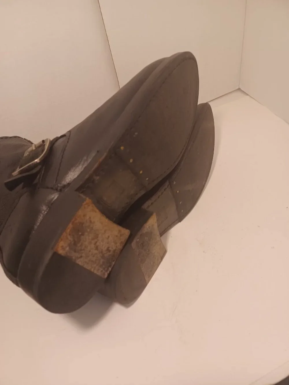 FRYE BLACK LEATHER ANKLE BOOT SIZE 7.5b